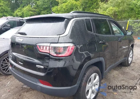 2021 Jeep Compass Latitude 4X4 z USA, uszkodzony, nr VIN 3C4NJDBBXMT575577